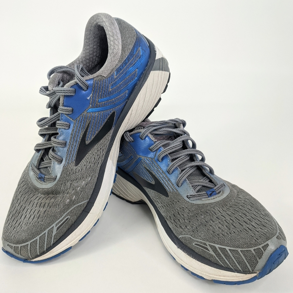 Brooks Adrenaline GTS 18 Athletic Shoe Sneakers